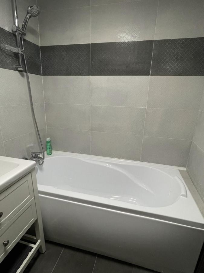 Vulcan Apartment Buzău Eksteriør billede